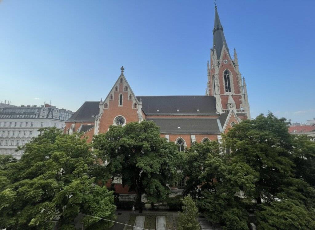 4-Zimmer-Altbau mit einzigartigem Ausblick - sanierungsbedürftig – pohled 3