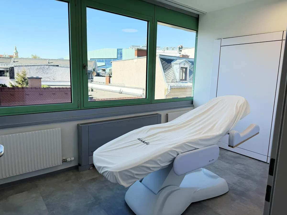 Steirerhof Jakominiplatz - Behandlungs- & Praxisräume zur Einzelvermietung - Kosmetik | Massage | Fußpflege | Physiotherapie (flexible Mietmodelle) - Widok 3
