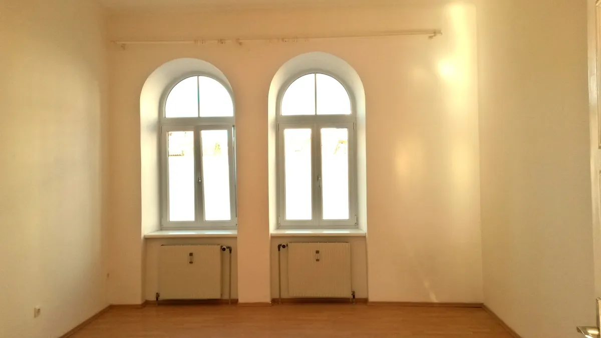 Gepflegte und helle Altbauwohnung (36 m²) nähe Lendplatz zu vermieten – pohled 2