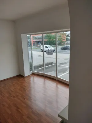 5-Zimmer-Gewerbeimmobilie mieten in Salzburg-Umgebung – 125 m², € 1.920 – Bild 11 von 14
