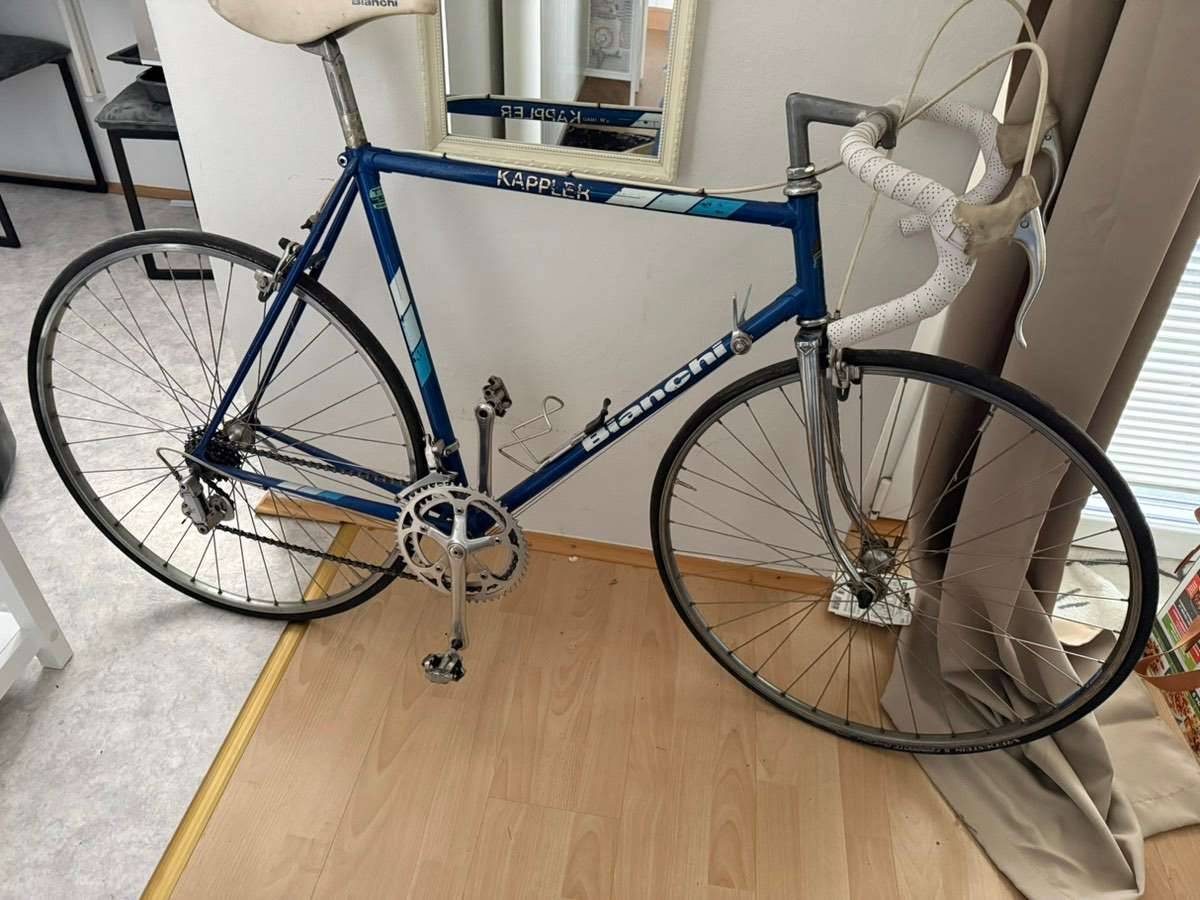 Bianchi Rennrad "Campagnolo Ausstattung",  500,- (8010 Graz) - willhaben