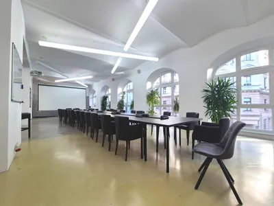 1-Zimmer-Gewerbeimmobilie mieten in Wien – 170 m², € 2.990