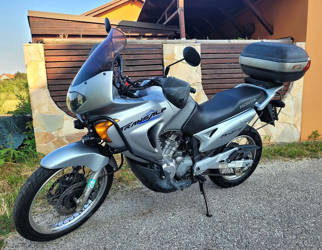 Honda Transalp XL650V (RD11) Tourer