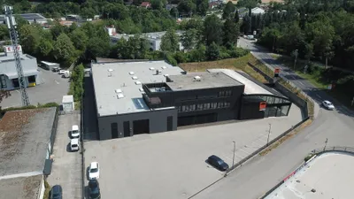 Gewerbeimmobilie mieten in Wels – 1 678 m², € 14.000 – Bild 1 von 7