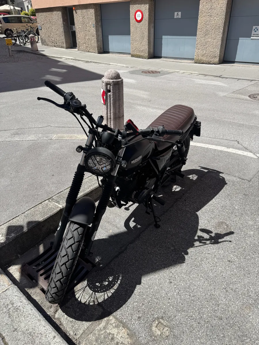 Brixton Cromwell 125