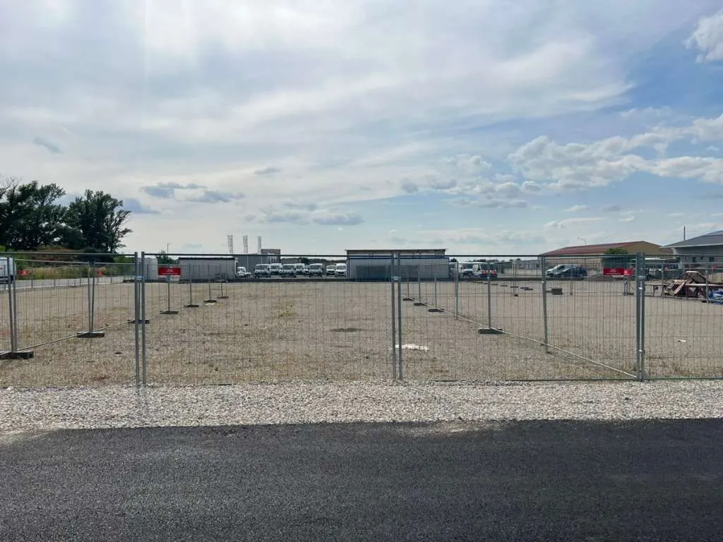 Gewerbefreifläche bzw. Abstellfläche zu vermieten - 300 m² bis 3.000 m² - Stadtgrenze 1220 Wien - Ansicht 2