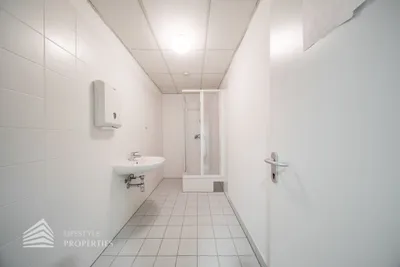 5-Zimmer-Gewerbeimmobilie mieten in Wien – 284 m², € 5.364 – Bild 12 von 13