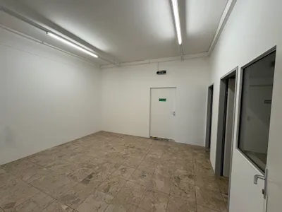 4-Zimmer-Gewerbeimmobilie mieten in Krems an der Donau – 189 m², € 2.830 – Bild 8 von 11