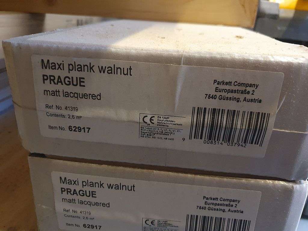 ParkettMaxiplankwalnutPRAGUEmattlackiert