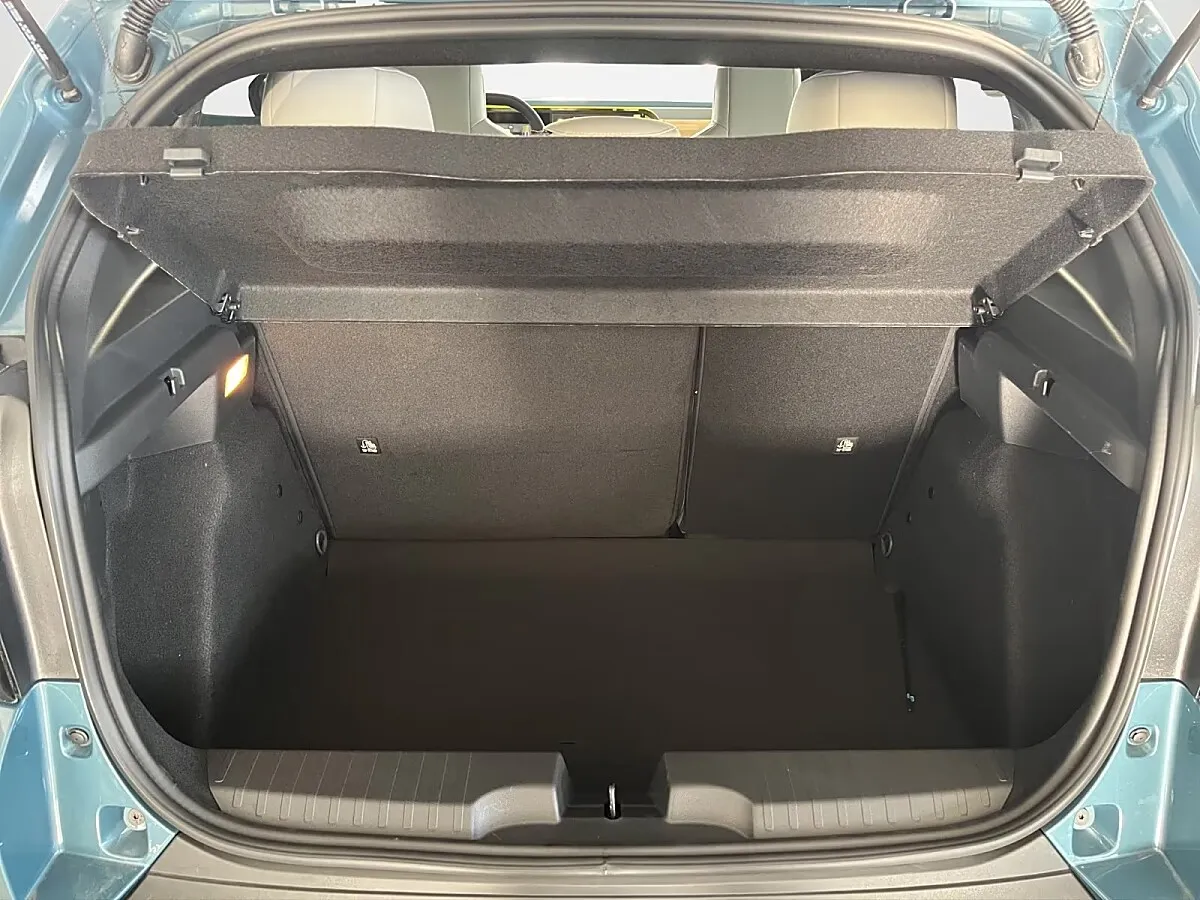 Fiat Grande Panda 1.2 Mild-Hybrid La Prima – Bild 7