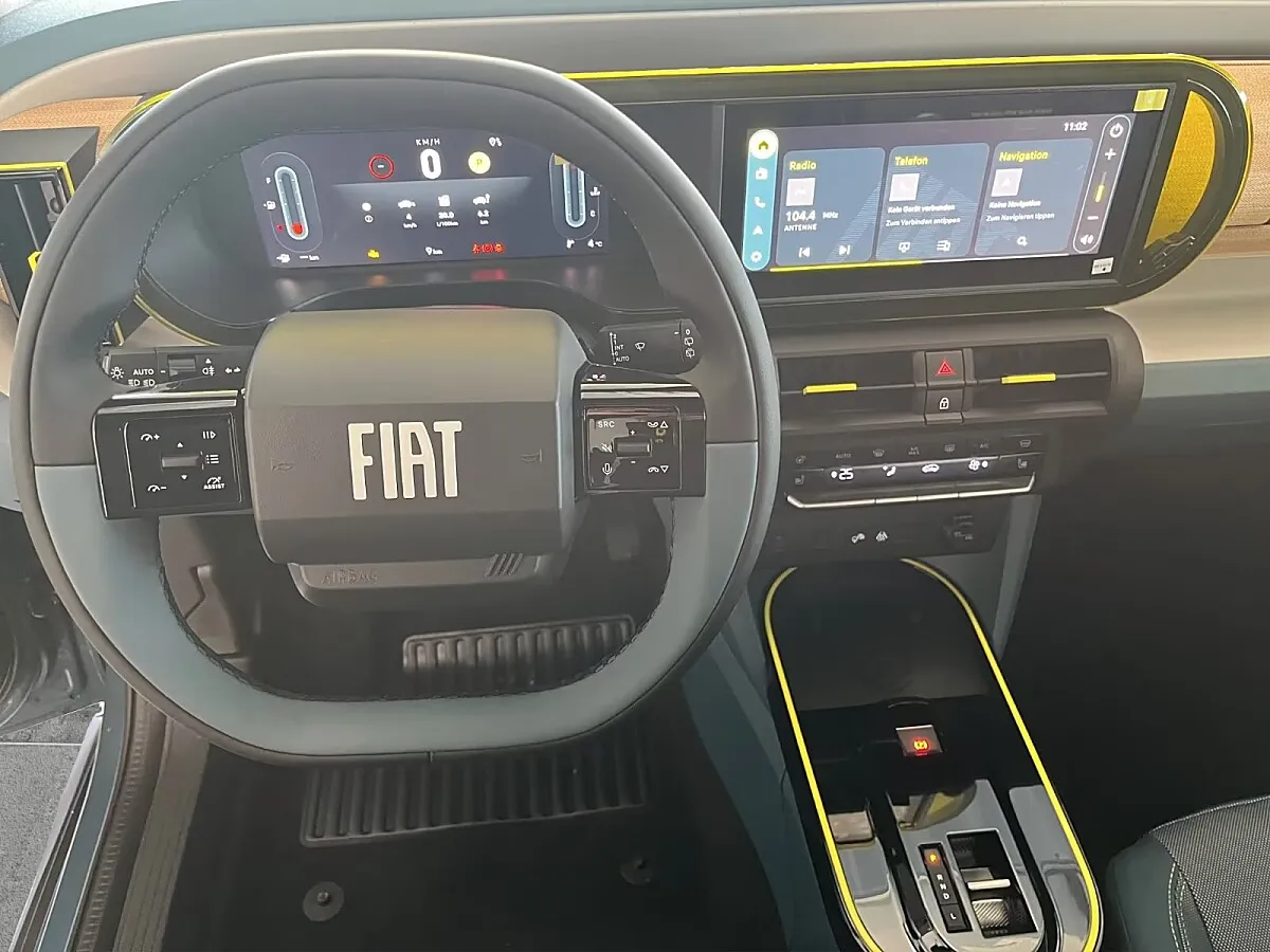 Fiat Grande Panda 1.2 Mild-Hybrid La Prima – Bild 5