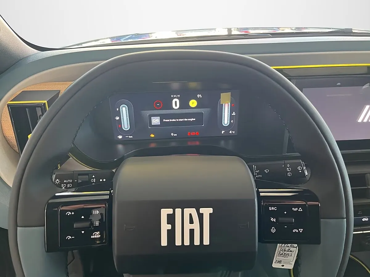 Fiat Grande Panda 1.2 Mild-Hybrid La Prima – Bild 4