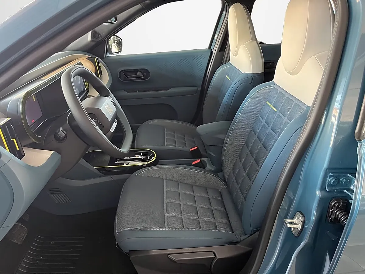 Fiat Grande Panda 1.2 Mild-Hybrid La Prima – Bild 3