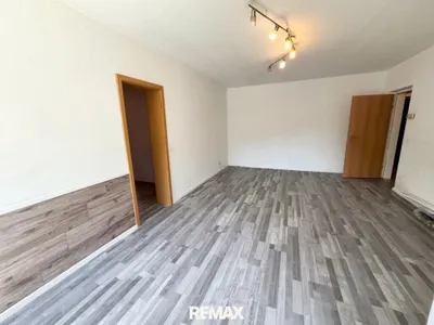 4-Zimmer-Wohnung kaufen in Neunkirchen – 85 m², € 99.000 – Bild 2 von 18