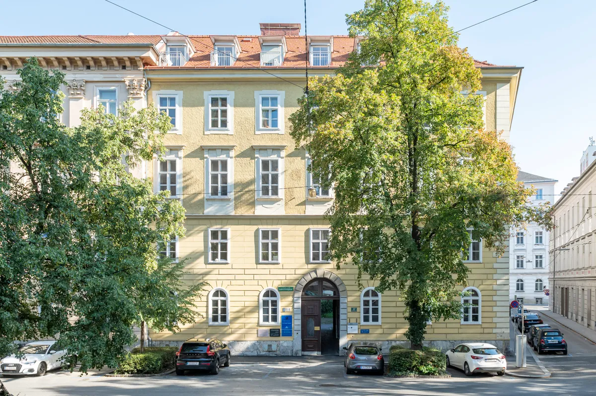 Commercial property, 114 m²