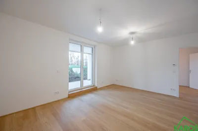 AUHOFSTRAßE - VILLA AUHOF Gartenwohnung - Leben im Grünen und urbanen Flair