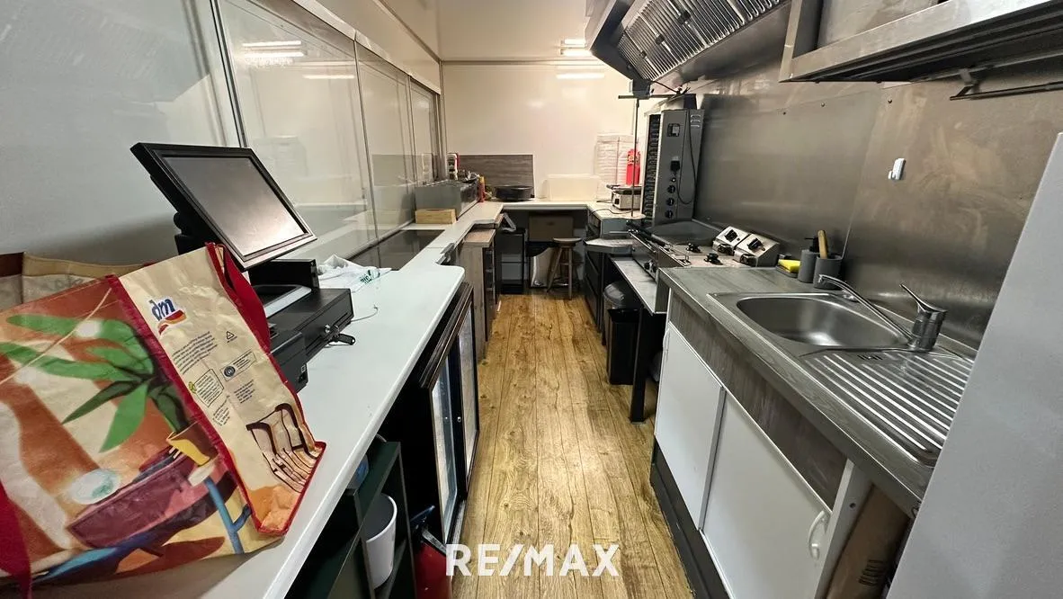 Kebabstand am Hauptbahnhof – pohled 2