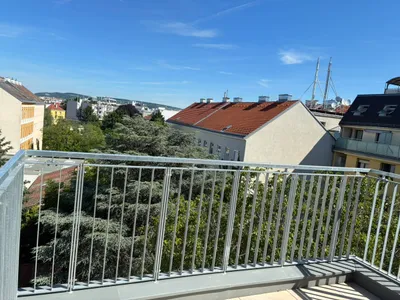 Sonnige & klimatisierte DG Wohnung mit Lift und Parkplatz – Bild 2
