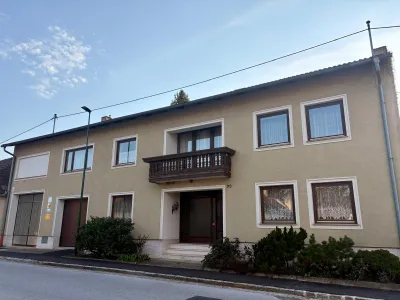 12-Zimmer-Gewerbeimmobilie mieten in Mistelbach – 300 m², € 1.350