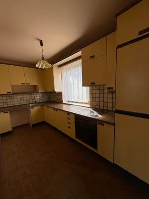 12-Zimmer-Gewerbeimmobilie mieten in Mistelbach – 300 m², € 1.350 – Bild 10 von 10