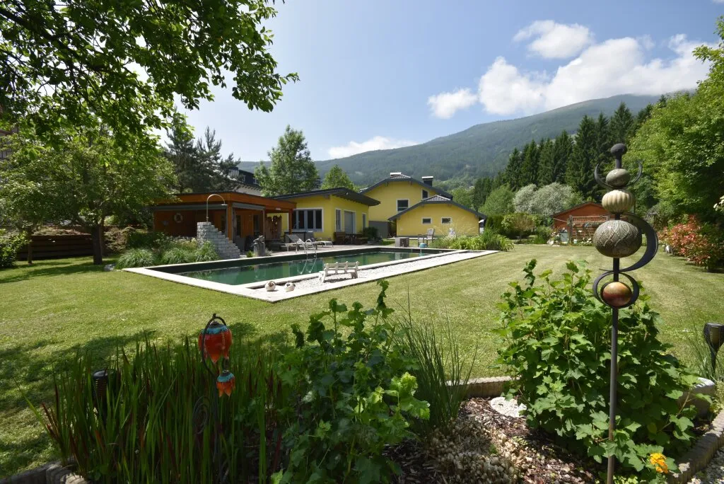 Traumhaftes sehr gepflegtes Landhaus im Maltatal mit parkähnlichem Grundstück und Pool sowie Nebengebäuden – pohled 3