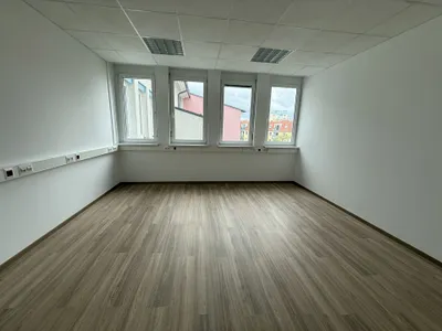 3-Zimmer-Gewerbeimmobilie mieten in Mödling – 108 m², € 1.164 – Bild 5 von 7