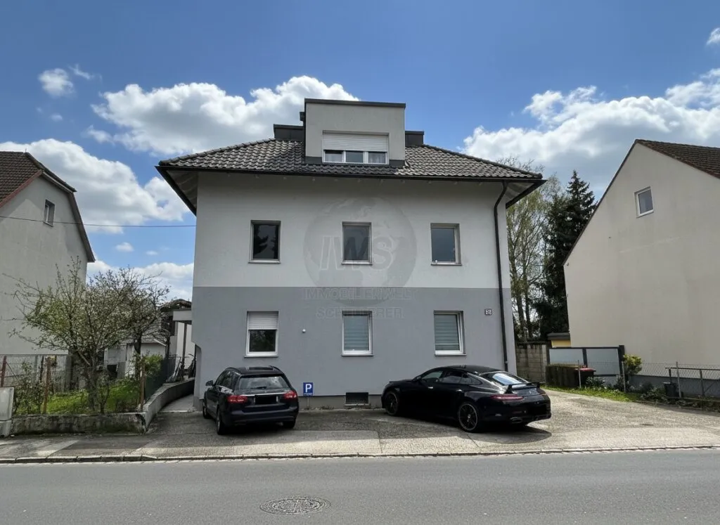 Attraktives Zinshaus in Wels-VOLL VERMIETET: Modernisiert, 256m², Garten, Garage & 7 Stellplätze!, Wels