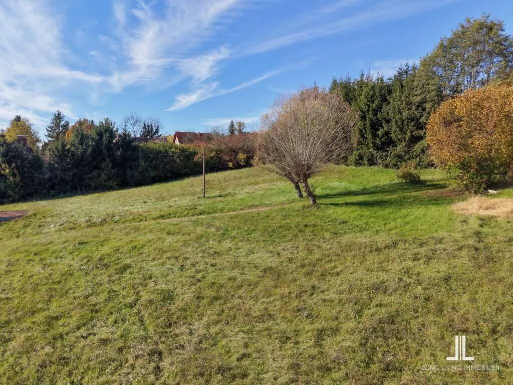 Sonniges Baugrundstück mit 1.857 m² - exklusives Wohnpotenzial - Ansicht 2