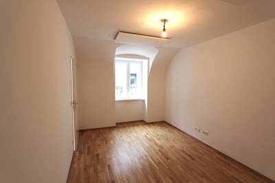 Im Innenhof gelegene, schöne 2-Zimmer-Wohnung! – Bild 2