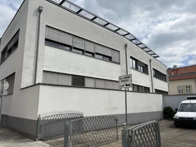10-Zimmer-Gewerbeimmobilie mieten in Wiener Neustadt – 313 m², € 3.827 – Bild 2 von 25