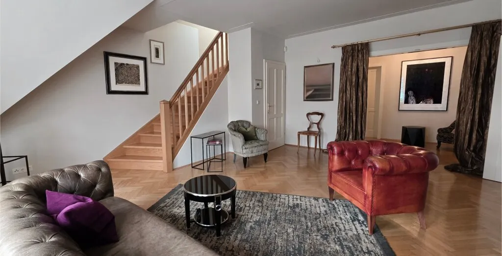 MIETE mit KAUFOPTION - charmante Wohnung; Moderne trifft Klassik über den Dächern von Wr. Neustadt! - Ansicht 2