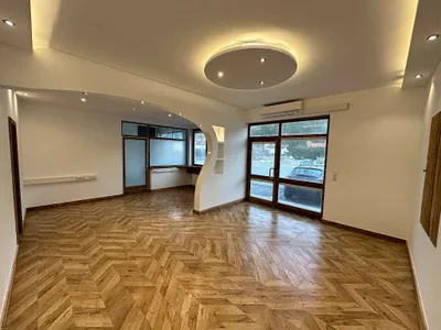 1-Zimmer-Gewerbeimmobilie mieten in Kitzbühel – 40 m², € 990 – Bild 1 von 6