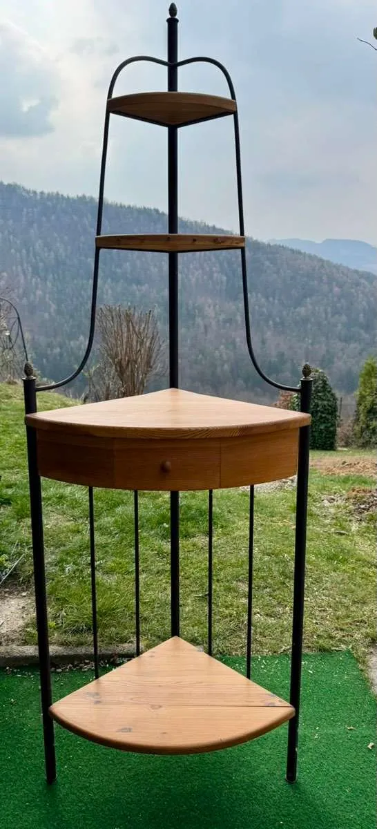Eckregal rustikal, € 85,- (2840 Petersbaumgarten)