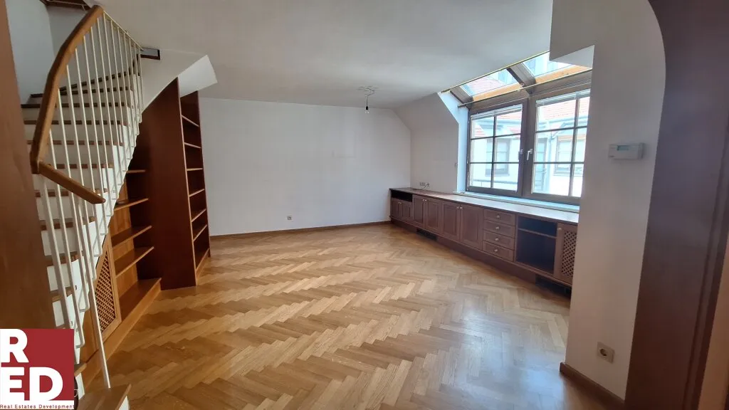 Historischer Charme trifft modernes Wohnen - Dachgeschoss-Maisonette auf Jahrhundertwendehaus - Ansicht 3