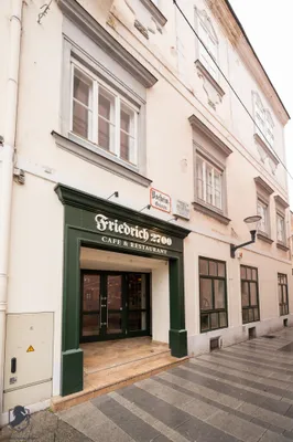Gewerbeimmobilie kaufen in Wiener Neustadt – 1 714 m² – Bild 3 von 68