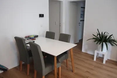 Eine schön gelegene, renovierte Altbauwohnung in Kaisermühlen mit ca. 66 m ² Wohnfläche – Bild 3
