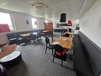 Gewerbeimmobilie mieten in Linz Land – 394 m², € 4.274 – Bild 10 von 12