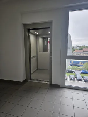 Gewerbeimmobilie mieten in Linz Land – 394 m², € 4.274 – Bild 2 von 12