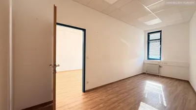 10-Zimmer-Gewerbeimmobilie mieten in Wien – 377 m², € 5.429 – Bild 12 von 26