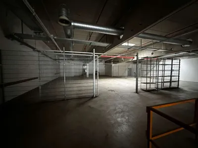 Gewerbeimmobilie mieten in Sankt Pölten Land – 7 400 m², € 4 – Bild 8 von 15