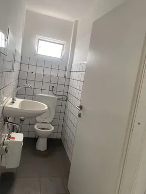 2-Zimmer-Gewerbeimmobilie mieten in Wiener Neustadt Land – 72 m², € 975 – Bild 4 von 9