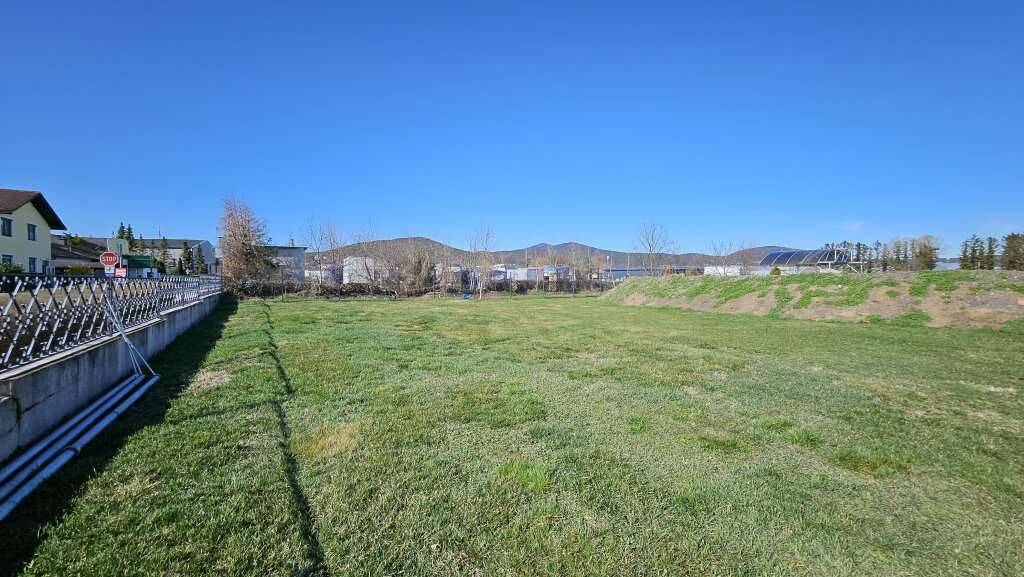 Traumhaftes Baugrundstück in Bad Vöslau - Ihr Eigenheim wartet auf Sie! 350.000 EUR - Ansicht 2