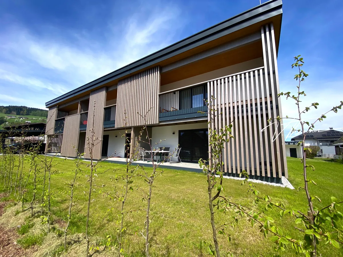 Hochwertige Neubauwohnung mit Gartenidylle, 2 Carports und erstklassiger Infrastruktur. - Widok 2