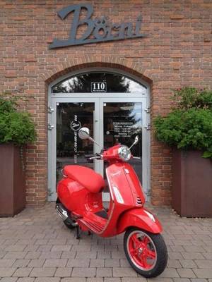Vespa Primavera 125 RED