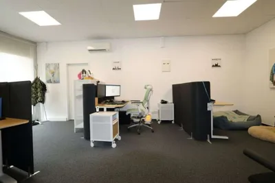 2-Zimmer-Gewerbeimmobilie mieten in Baden – 57 m², € 831 – Bild 3 von 12