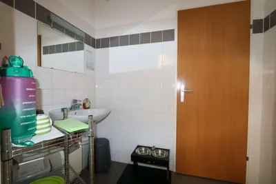 2-Zimmer-Gewerbeimmobilie mieten in Baden – 57 m², € 831 – Bild 8 von 12