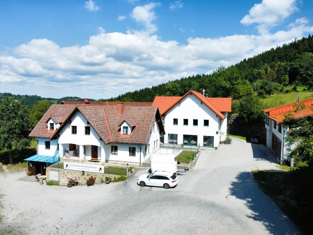 Traumanwesen für Pferdeliebhaber in Alleinlage mit ca. 13 ha - Wanderreiten im Pferdereich Mühlviertler Alm !!