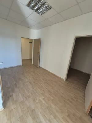 3-Zimmer-Gewerbeimmobilie mieten in Baden – 75 m², € 893 – Bild 9 von 10