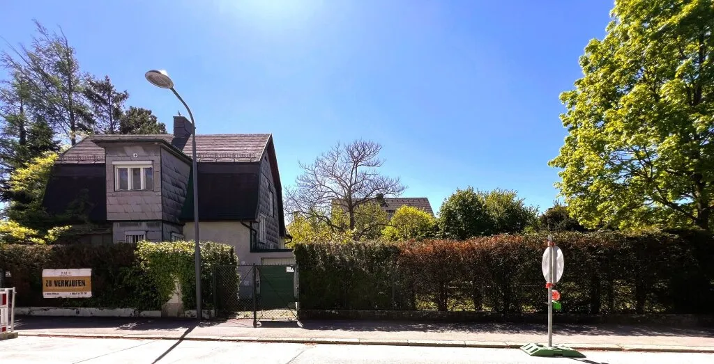 Charmantes 1.202 m² Grundstück mit kleinem Haus und viel Potenzial (ca. 750- 800 m² Wohnfläche möglich!) - Ansicht 3