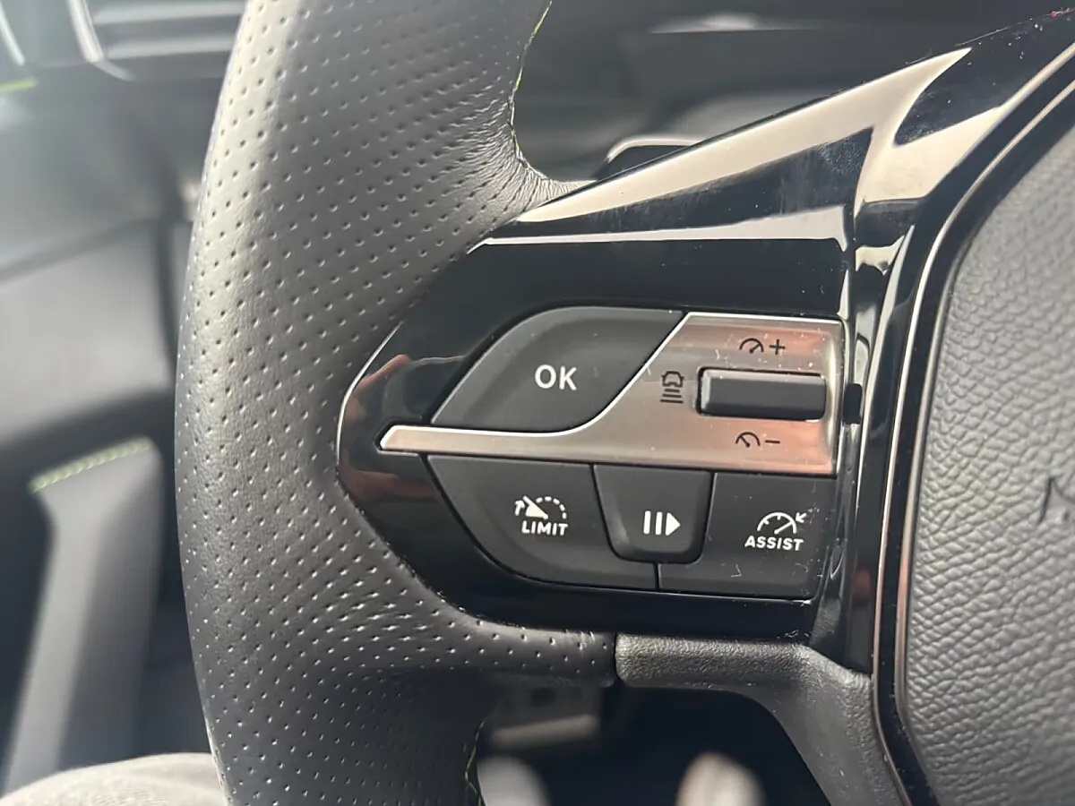 Peugeot 408 1.2 Puretech 130 GT (EURO 6d) – Bild 16
